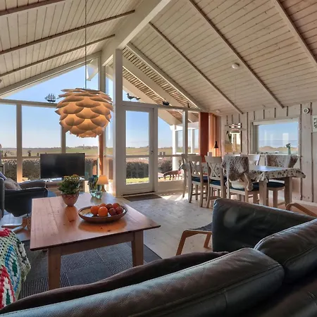 Feriehus Dejligt Med Panoramaudsigt Sj519